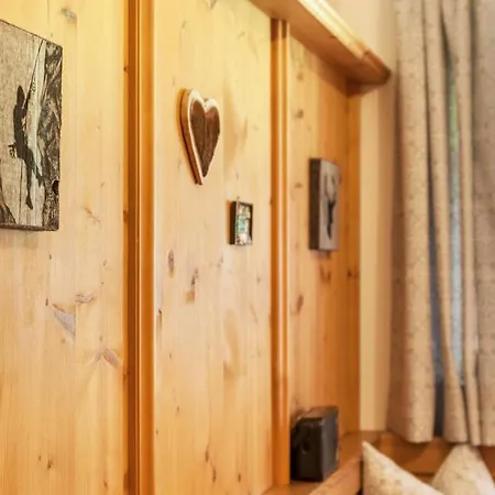 Hotel Ferienwohnung Alpenrose