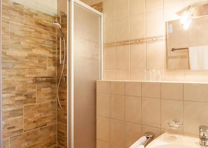 Ferienwohnung Alpenrose Hotel *