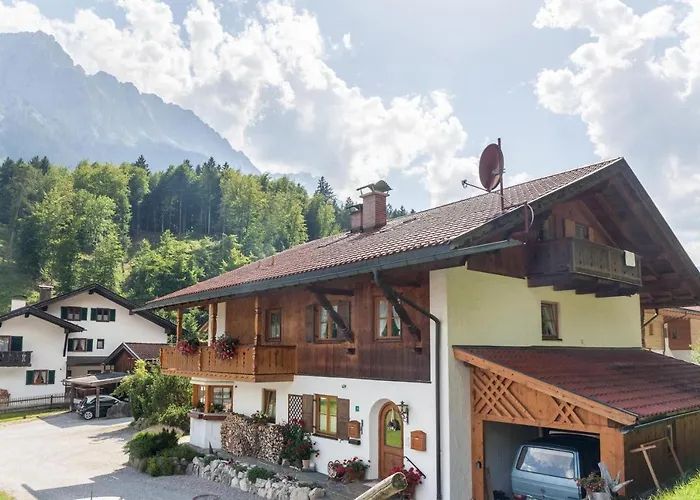 Ferienwohnung Alpenrose Hotel *