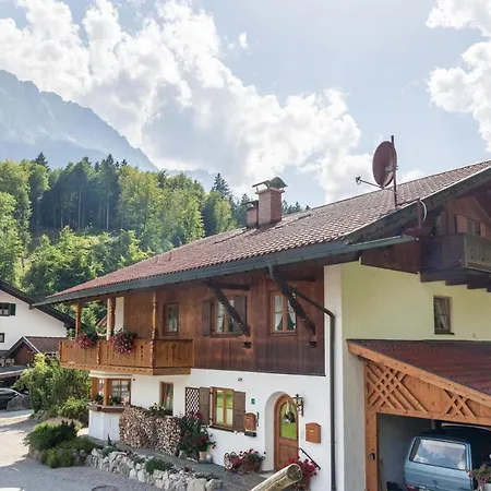 Ferienwohnung Alpenrose 酒店 *