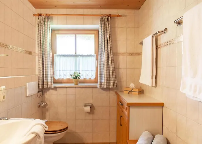 מלון Ferienwohnung Alpenrose גראינאו